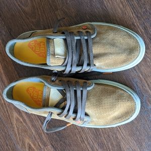 Satorisan suede shoes size 42